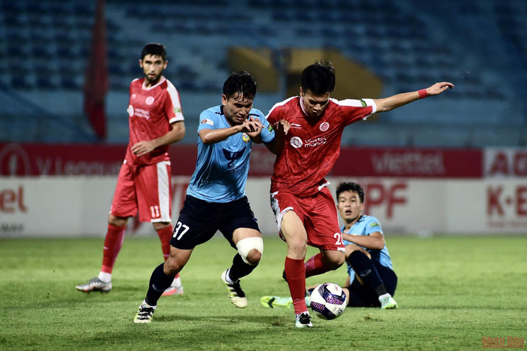 Viettel bất ngờ thua phút cuối trước Hồng Lĩnh Hà Tĩnh -0