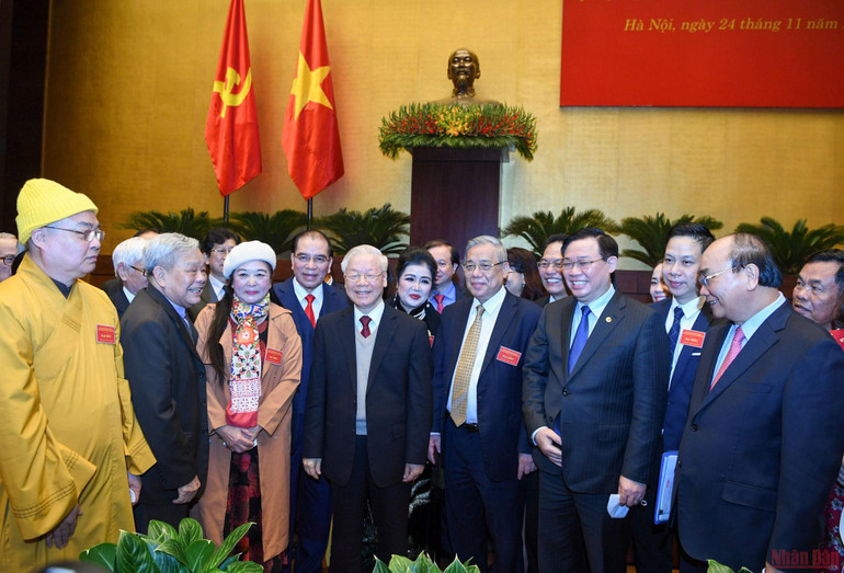 Tổng Bí thư Nguyễn Phú Trọng, Chủ tịch nước Nguyễn Xuân Phúc, Chủ tịch Quốc hội Vương Đình Huệ với các đại biểu dự hội nghị. (Ảnh: ĐĂNG KHOA) Sáng 24/11, khai mạc Hội nghị Văn hóa toàn quốc -0
