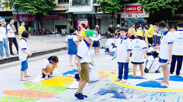 Từ Thành phố vì hòa bình tới Thủ đô sáng tạo -0