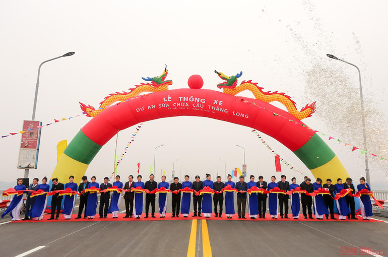 Cầu Thăng Long chính thức thông xe sau gần năm tháng sửa chữa -0