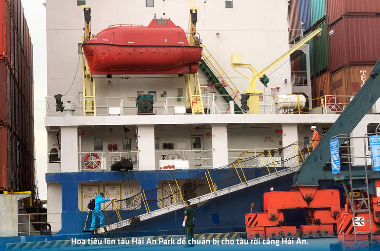 Bài 1: Cảng căng mình chống dịch từ những con tàu -0