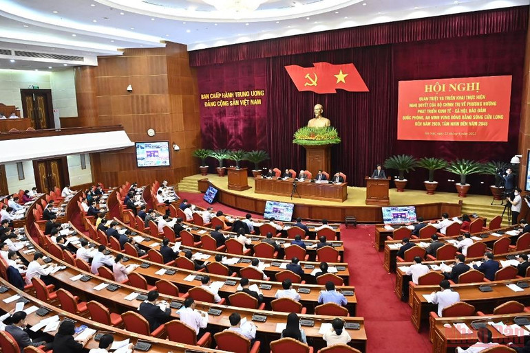 Bộ Chính trị tổ chức Hội nghị toàn quốc về thực hiện Nghị quyết phát triển vùng đồng bằng sông Cửu Long ảnh 1 Hình ảnh Hội nghị toàn quốc quán triệt và triển khai Nghị quyết 11-NQ/TW ngày 10/2/2022 của Bộ Chính trị -0