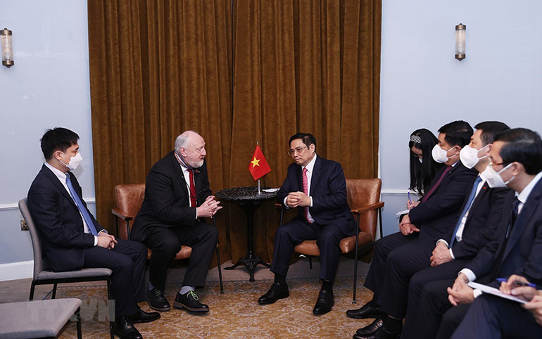 Thủ tướng chứng kiến lễ ký kết, trao 26 thỏa thuận hợp tác Việt - Anh -0