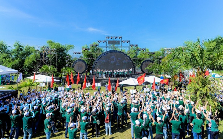 Hội trại “Tuổi trẻ Vietcombank - Sắt son niềm tin với Đảng” hướng tới chào mừng Đại hội Đảng các cấp -0