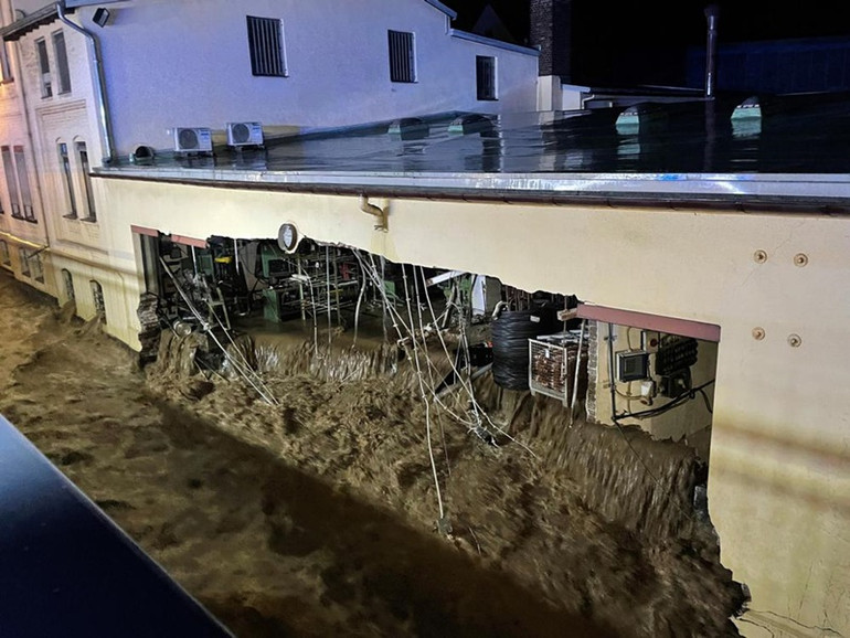 Ngập lụt ở miền tây nước Đức, nhiều người thiệt mạng và mất tích -0