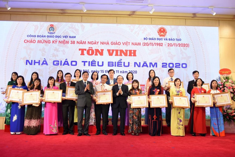 Tôn vinh 183 nhà giáo tiêu biểu năm 2020 -0