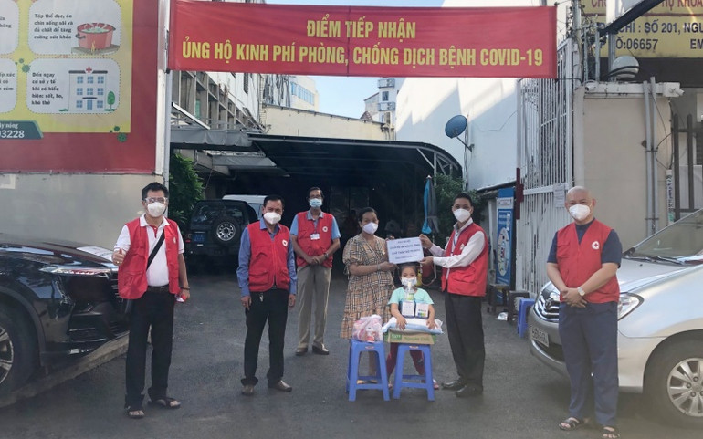 Chuyến về quê cuối cùng của gia đình “4 trong 1” -0