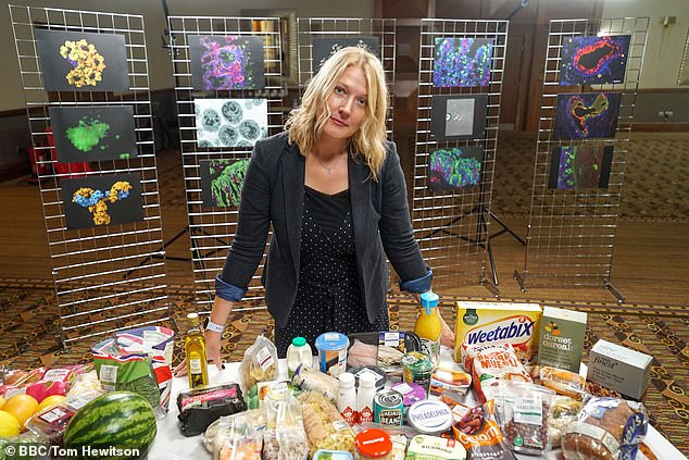 Uống rượu làm giảm phản ứng miễn dịch khi tiêm vaccine Covid-19 -0