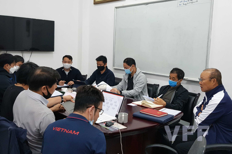 HLV Park Hang Seo và các cộng sự sẵn sàng cho những mục tiêu năm 2021 -0