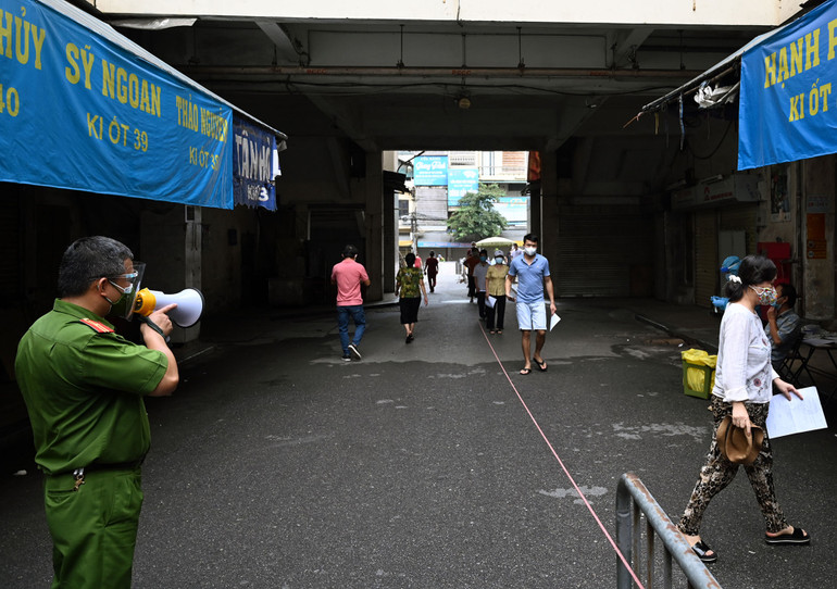 Hà Nội triển khai xét nghiệm Covid-19 diện rộng -0