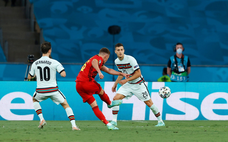 Những khoảnh khắc ấn tượng tại vòng 1/8 Euro 2020 -0