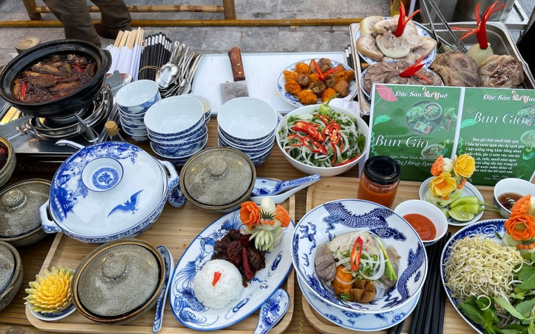 Gian ẩm thực tiêu biểu miền trung. namdinh5-1648216929555.jpg