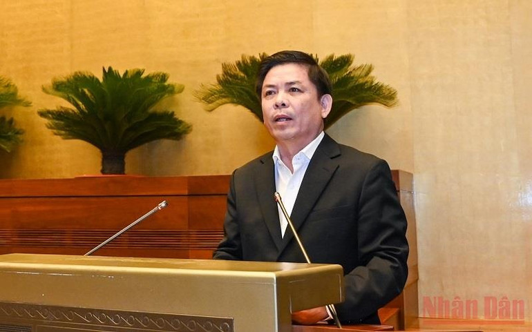 Bộ trưởng Giao thông vận tải Nguyễn Văn Thể. (Ảnh: LINH KHOA) Chất vấn 4 nhóm vấn đề thuộc lĩnh vực nông nghiệp, tài chính, ngân hàng và giao thông vận tải -0