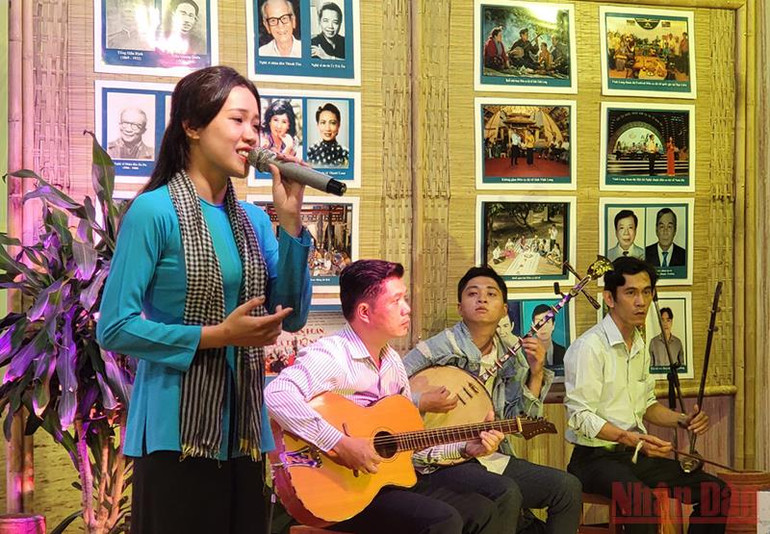Mọi người được sống trong không gian di sản văn hóa đặc sắc của vùng đất phương nam. Hòa điệu cùng không gian Đờn ca tài tử Nam Bộ -0