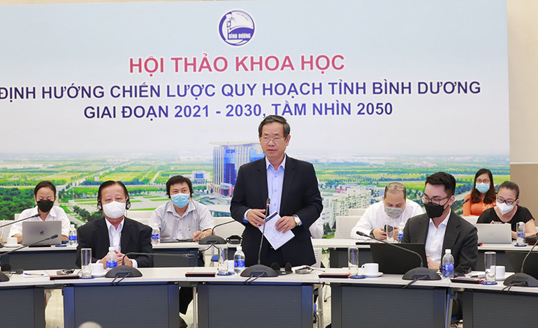Phó Chủ tịch UBND tỉnh Bình Dương Nguyễn Văn Dành phát biểu ý kiến tại hội thảo. Định hướng chiến lược quy hoạch tỉnh Bình Dương giai đoạn 2021-2030, tầm nhìn đến năm 2050 -0