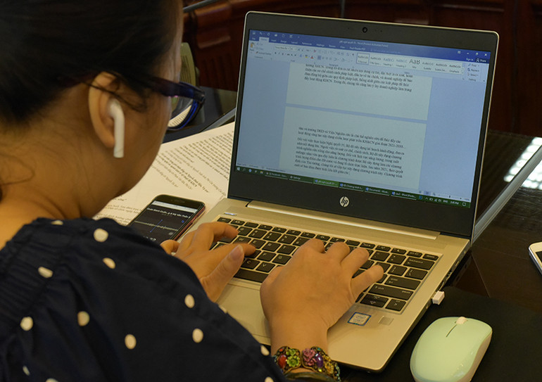 Tọa đàm trực tuyến “Kinh tế tư nhân đầu tư hạ tầng, phát triển năng lượng sạch” -0