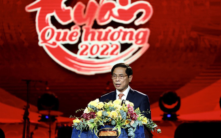 Vượt lên khó khăn, bà con kiều bào đã có nhiều đóng góp quý báu cho đất nước -0