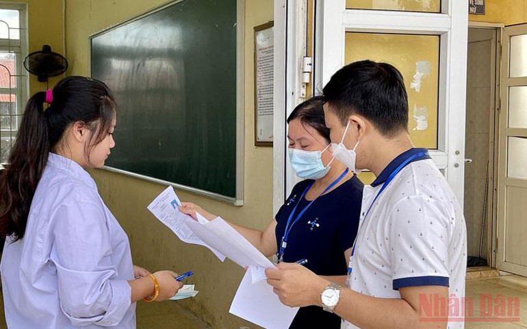 (Tin ghép) Gần 20.000 thí sinh Nam Định bước vào kỳ thi tốt nghiệp Trung học phổ thông -0