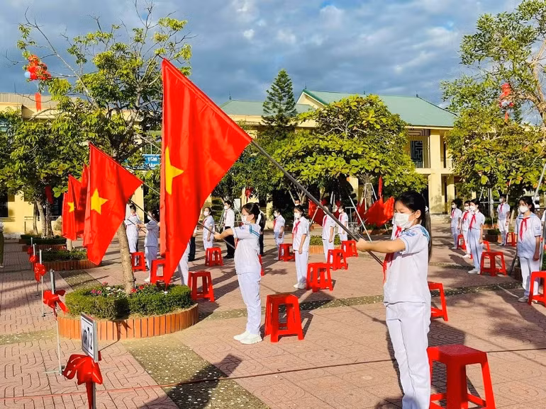 Độc đáo lễ khai giảng khó quên của học sinh cả nước trong giãn cách -0