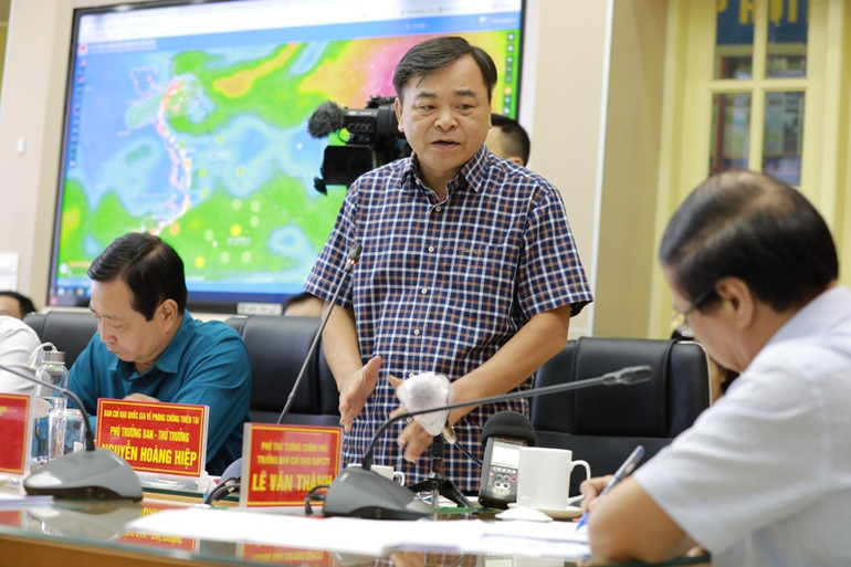 Cần sớm có phương án ứng phó với bão số 8 -0