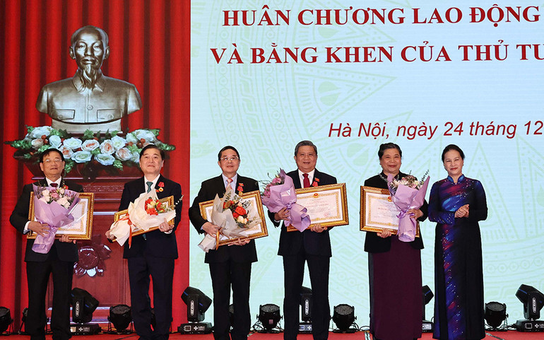 Chủ tịch Quốc hội Nguyễn Thị Kim Ngân dự Lễ trao tặng Huân chương Lao động của Nhà nước,  Bằng khen của Thủ tướng Chính phủ -0