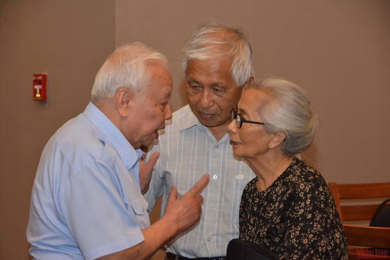 GS Trần Thanh Vân: 