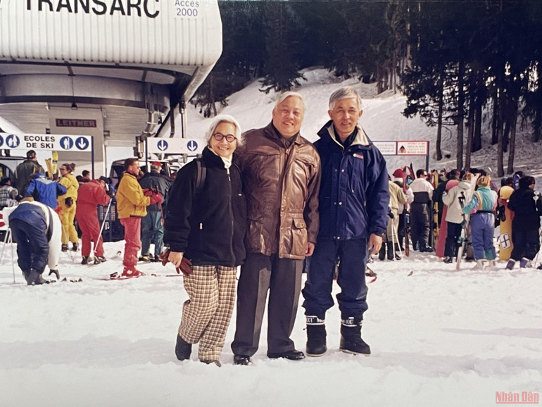 GS Trần Thanh Vân: 