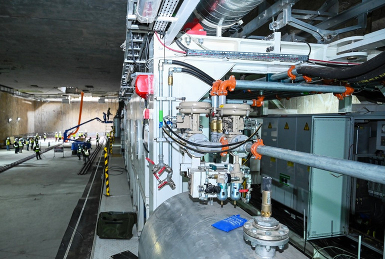 Lắp ráp máy đào hầm đầu tiên tuyến đường sắt đô thị Nhổn – Ga Hà Nội -0