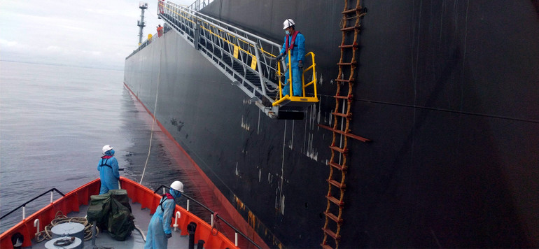 Bài 4: Những chuyến cứu nạn vượt cả sóng biển lẫn “bão” Covid-19 -0