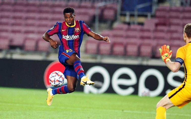 Messi lập kỷ lục khó tin ở Champions League -0