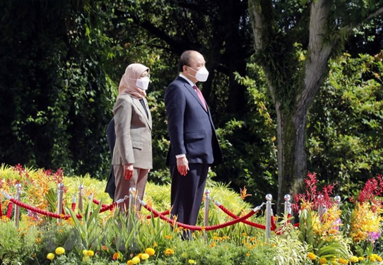 Lễ đón Chủ tịch nước Nguyễn Xuân Phúc thăm cấp Nhà nước tới Singapore -0