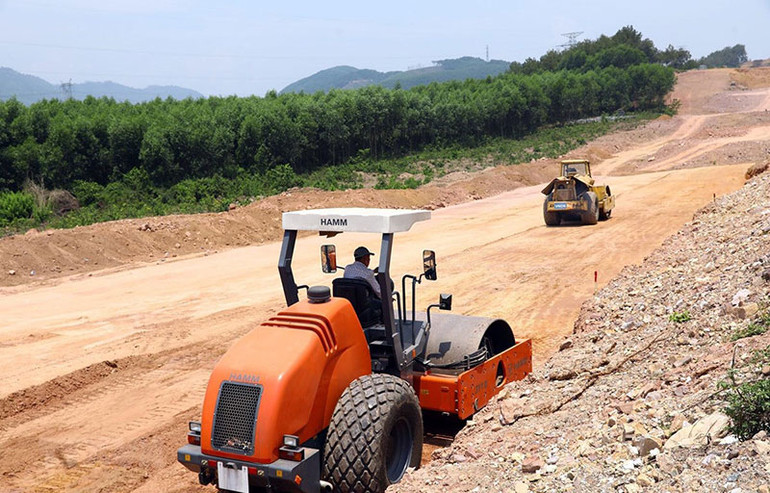 Gỡ bất cập BOT, “khơi” tín dụng cho cao tốc bắc - nam ảnh 1 Gỡ bất cập BOT, “khơi” tín dụng cho cao tốc bắc - nam -0
