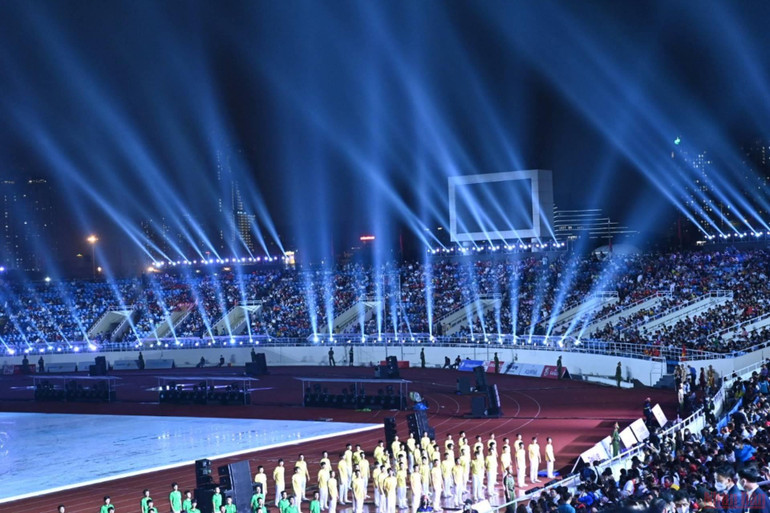 [CẬP NHẬT] Sân vận động quốc gia Mỹ Đình nhộn nhịp trước giờ khai mạc SEA Games 31 -5