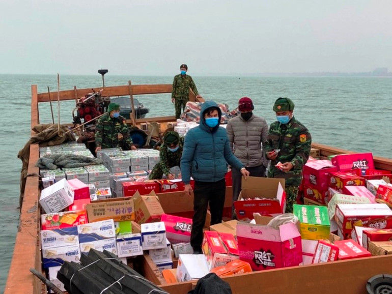 Hải đội 2, Bộ đội Biên phòng Quảng Ninh bắt vụ vận chuyển hàng hóa nhập lậu, ngày 31-1. Ngăn chặn buôn lậu và xuất, nhập cảnh trên tuyến biên giới Quảng Ninh -0