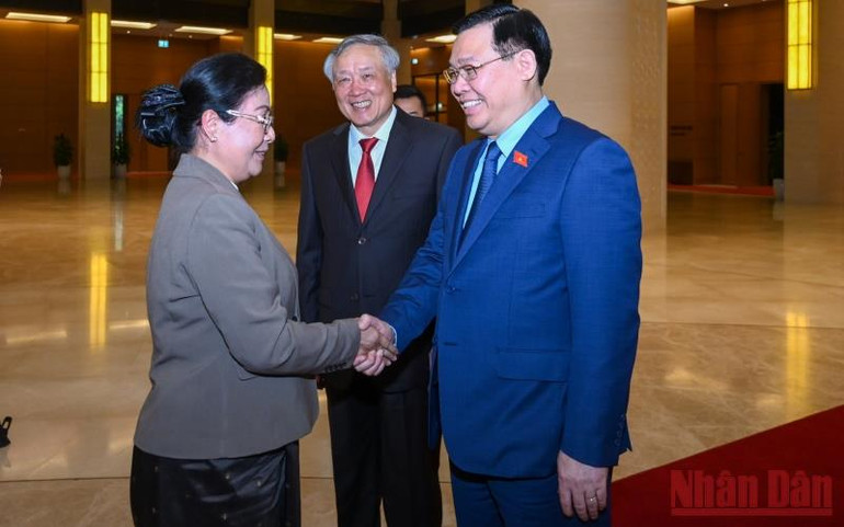 Chủ tịch Quốc hội tiếp Chánh án Tòa án Nhân dân tối cao Lào -0