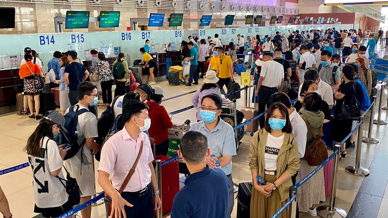 Hành khách nội địa tăng trưởng mạnh mẽ. Khuyến cáo hành khách đi máy bay dịp cao điểm hè -0