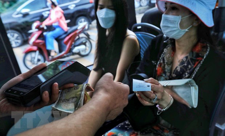 Hình ảnh các tuyến xe buýt điện ở Hà Nội vận hành ổn định -0