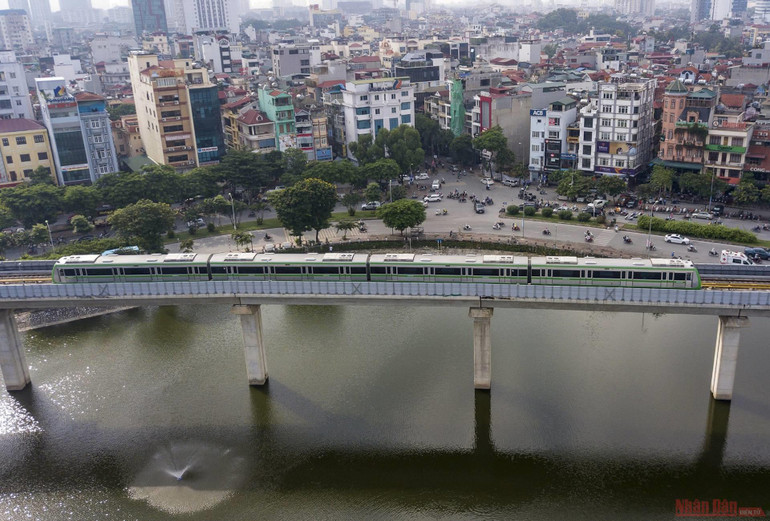Ngày đầu tiên chạy thử tàu đường sắt Cát Linh – Hà Đông -1