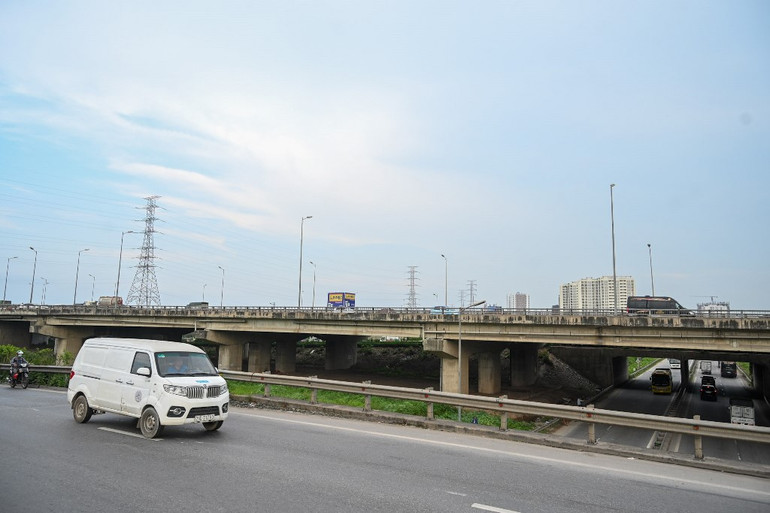 Giao thông thông thoáng khi người dân trở về Hà Nội -0