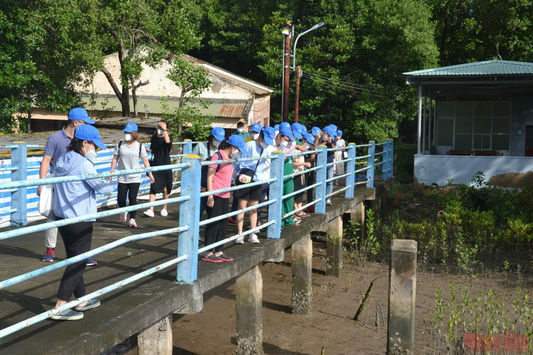 Một ngày đáng nhớ của lực lượng tuyến đầu tại “vùng xanh” Cần Giờ -0