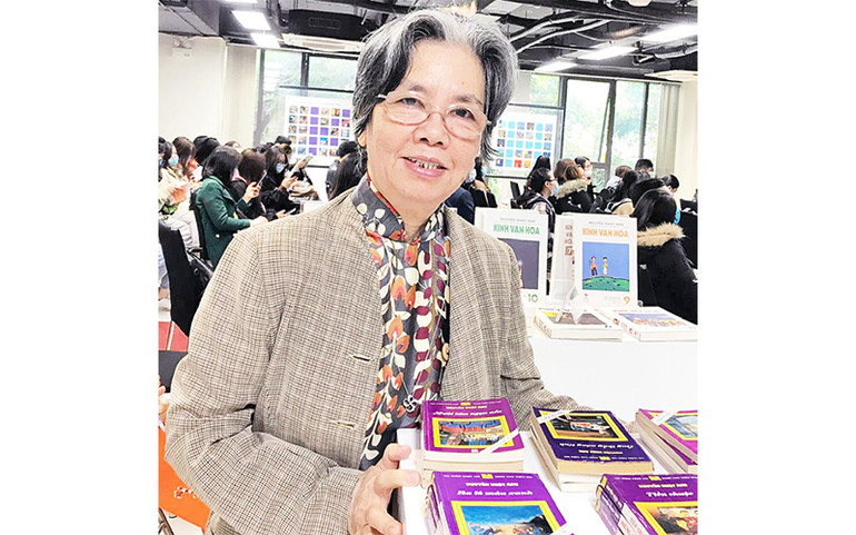 Lịch sử dân tộc vẫn luôn vẫy gọi những người cầm bút -0