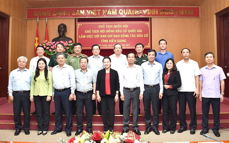 Chủ tịch Quốc hội Nguyễn Thị Kim Ngân kiểm tra công tác bầu cử tại An Giang và Kiên Giang -0