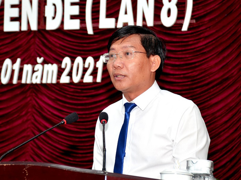 Ông Lê Tuấn Phong, tân Chủ tịch UBND tỉnh Bình Thuận, nhiệm kỳ 2016 – 2021. Ông Lê Tuấn Phong được bầu giữ chức vụ Chủ tịch UBND tỉnh Bình Thuận -0