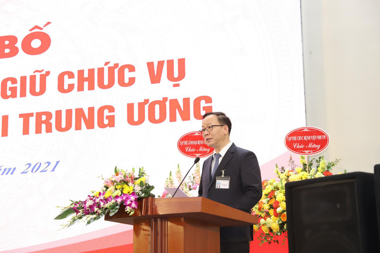 PGS, TS Trần Minh Điển phát biểu nhận nhiệm vụ. Xây dựng Bệnh viện Nhi Trung ương thành trung tâm nhi khoa của khu vực và thế giới -0