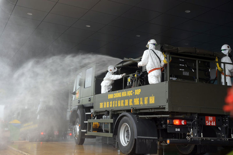 Phun khử khuẩn, tiêu độc Bệnh viện Bệnh Nhiệt đới Trung ương cơ sở Kim Chung -0