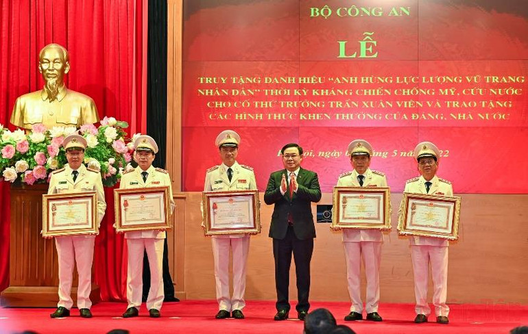 Sự tín nhiệm của nhân dân là “thước đo” đánh giá chất lượng tổ chức, bộ máy và cán bộ, đảng viên -0