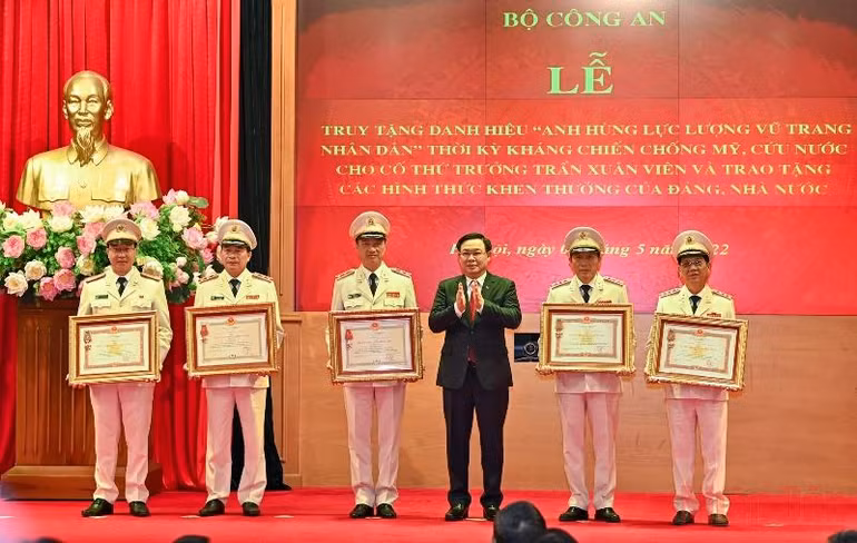 Sự tín nhiệm của nhân dân là “thước đo” đánh giá chất lượng tổ chức, bộ máy và cán bộ, đảng viên -0