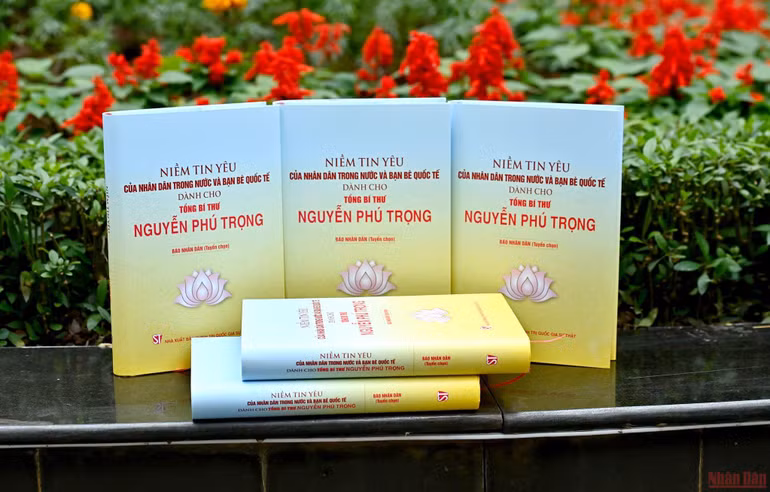 Giới thiệu cuốn sách “Niềm tin yêu của nhân dân và bạn bè quốc tế dành cho Tổng Bí thư Nguyễn Phú Trọng” -0