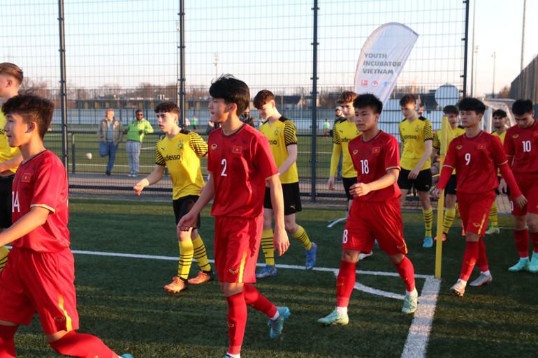 U17 Việt Nam thi đấu khởi sắc trước U16 Dortmund. (Ảnh: VFF) Đội tuyển U17 Việt Nam và tuần tập huấn đáng nhớ tại Dortmund -0