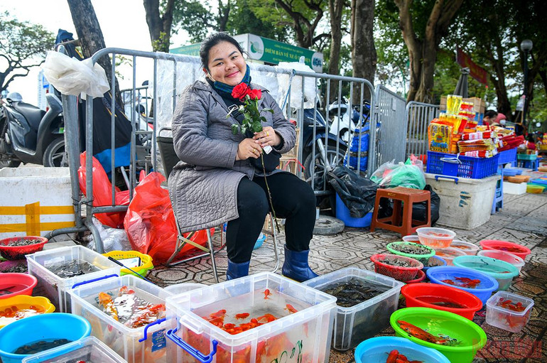 Thị trường quà tặng Valentine 2022: Đa dạng sản phẩm, mua sắm online lên ngôi -0